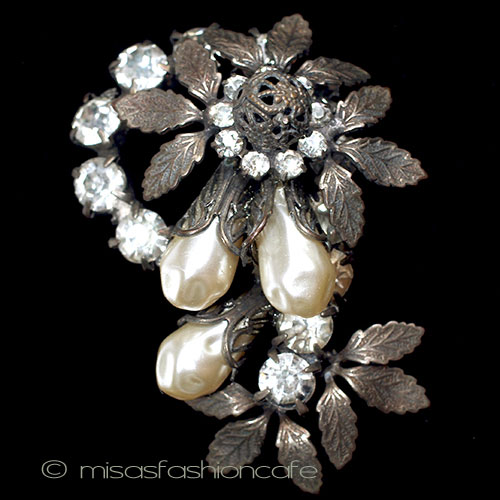 （画像用） パールRSお花ブローチ
