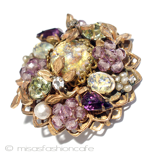 （画像用） Ｄｅ　Ｍａｒｉｏ　ＮＹＣ刻印　 デマリオ　花ブローチ