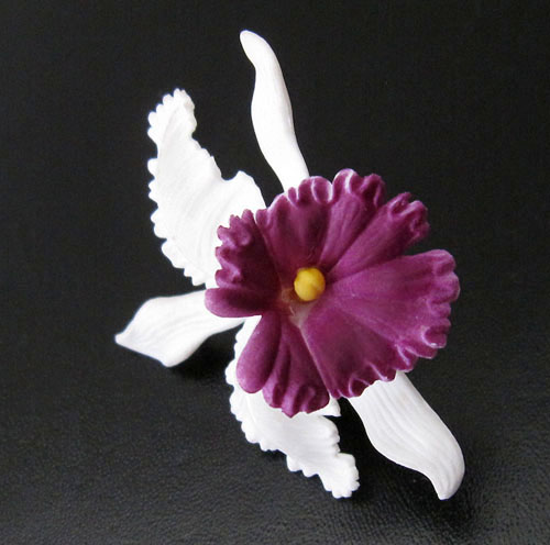 （画像用） アヤメのお花ブローチ