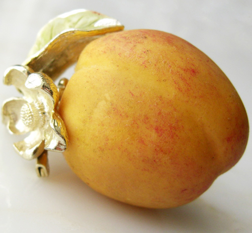 （画像用） ビンテージジュエリー ピーチ黄桃ブローチ