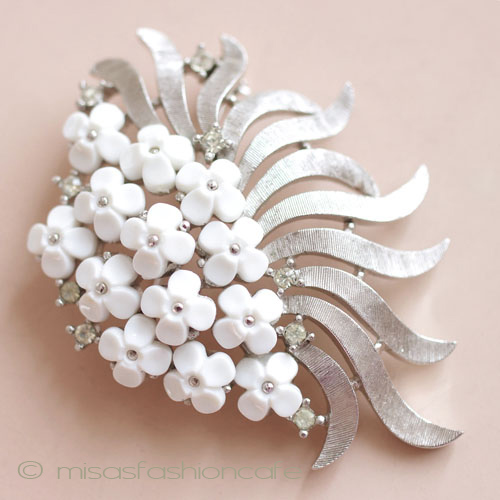 （画像用） クラウン　トリファリ ＴＲＩＦＡＲＩ　ブローチ