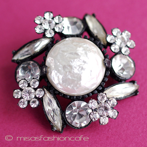 （画像用） バロックパール花ブローチ