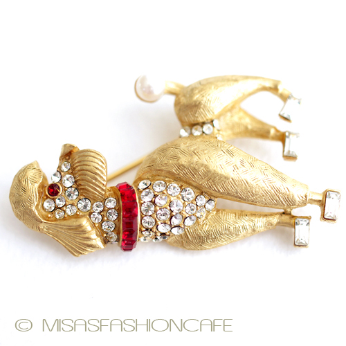 （画像用） プードル　ブローチ 　ビジュー＆パール