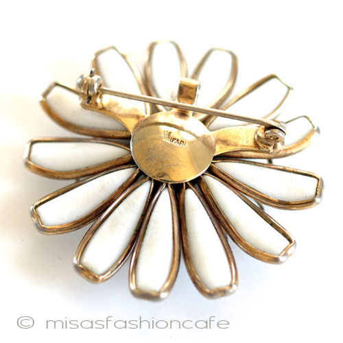 （画像用） Ｔｒｉｆａｒｉ　トリファリ 花ブローチ兼ペンダント