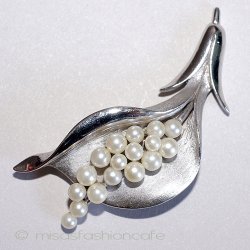 （画像用） Trifari　 トリファリ パール　カーラーの花