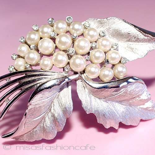 （画像用） TRIFARI　 トリファリ パールRS　ブローチ