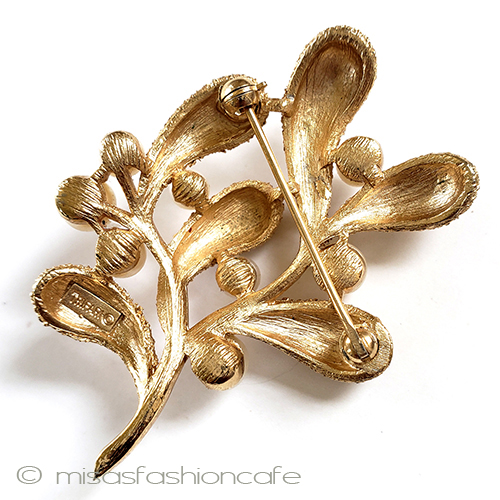 （画像用） Ｔｒｉｆａｒｉ　 トリファリ ヤドリギ　ブローチ