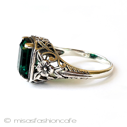 （画像用） エメラルド　銀製お花 スターリング刻印リング