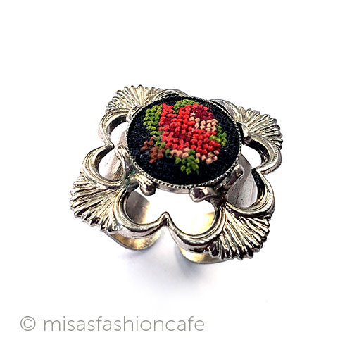 （画像用） アンティークリング指輪 プチポアン刺繍ローズ花