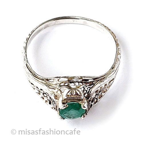 （画像用） 天然石エメラルド　お花 アンティークリング指輪