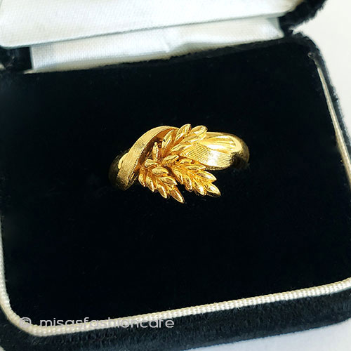 （画像用） Trifariトリファリ　小麦 アンティークリング指輪