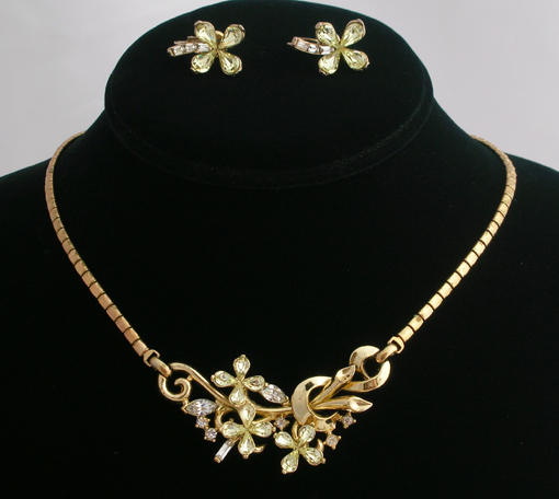 （画像用） クラウントリファリ Trifariフラワーセット