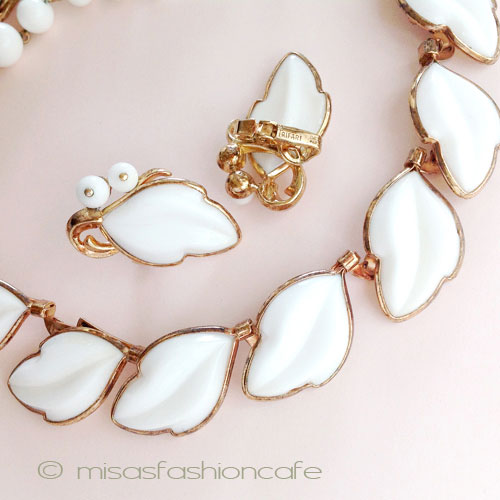 （画像用） Trifari　トリファリ ミルクガラスのセット