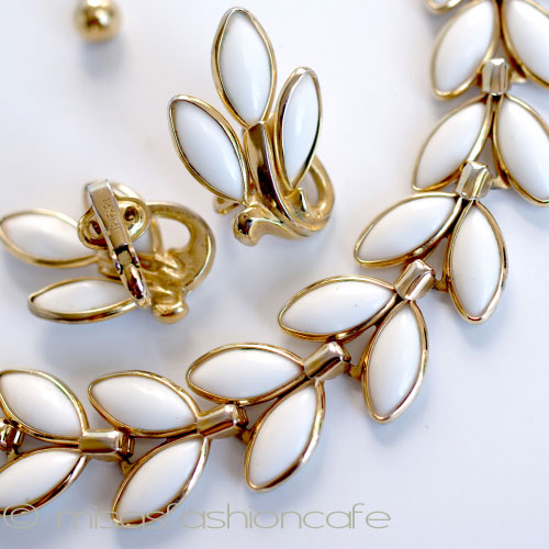 （画像用） Trifari　 トリファリ ミルクガラスの葉セット