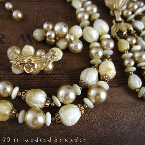 （画像用） Trifari　 トリファリ刻印 パール＆ガラス３点セット