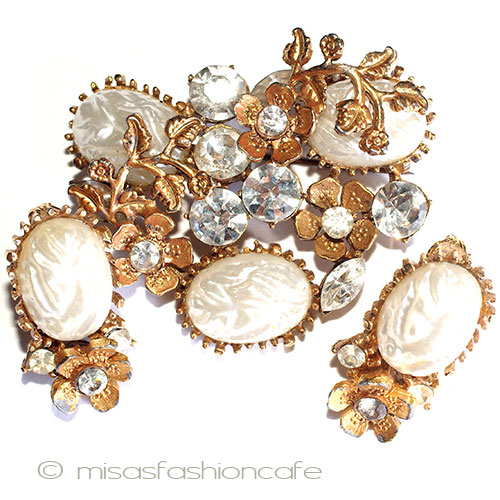 （画像用） バロックパールとRSの花 ブローチ＆イヤリングセット