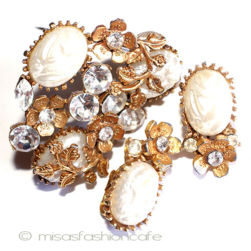 （画像用） バロックパールとRSの花 ブローチ＆イヤリングセット