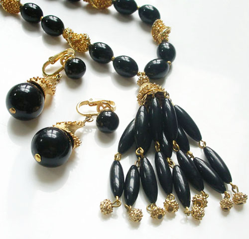 （画像用） クラウンTrifari ネックレス＆イヤリングセット