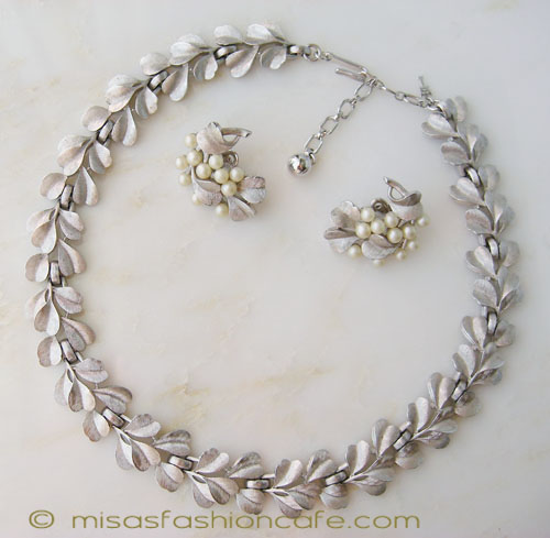 （画像用） Trifari　トリファリ　 　シルバーリーフセット