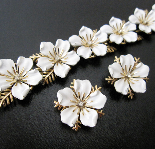 （画像用） クラウントリファリ ネックレス＆イヤリング