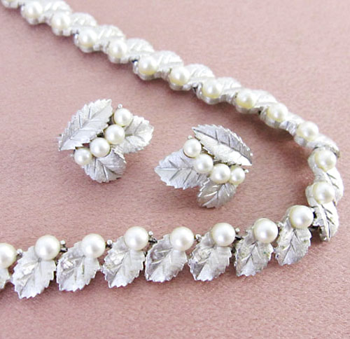 （画像用） クラウントリファリ ネックレス＆イヤリング