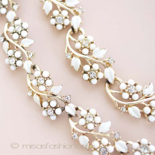 （画像用） ＣＯＲＯ コロ　白花セット