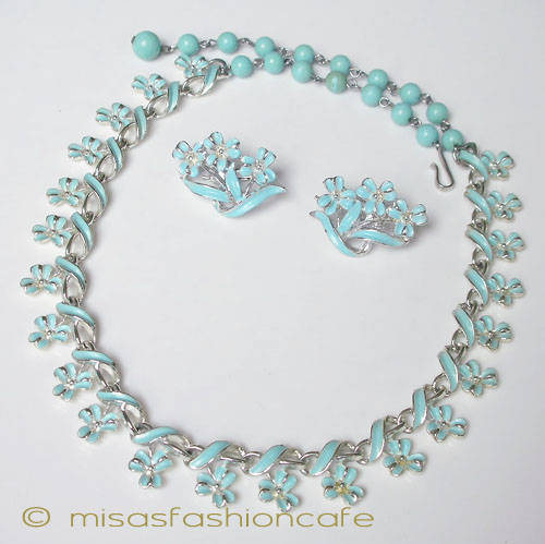 （画像用） Coro水色の三つ葉セット