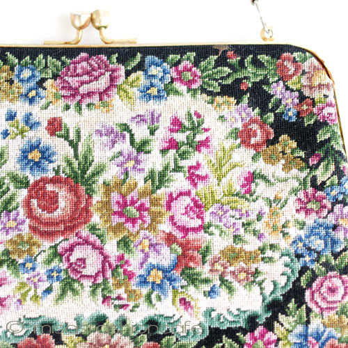 （画像用） ビンテージ　バッグ 総刺繍お花プチポアン