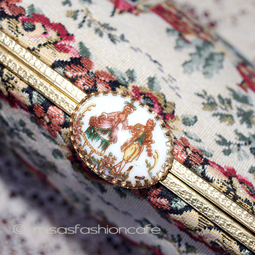 （画像用） ヴィンテージバッグ　仏製 お花と家刺繍　陶器金具