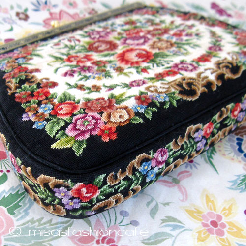 （画像用） ヴィンテージ バッグ 総刺繍お花 プチポアン