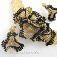 （画像用） Lavish ピアス 18Kgp BLKフラワーセット