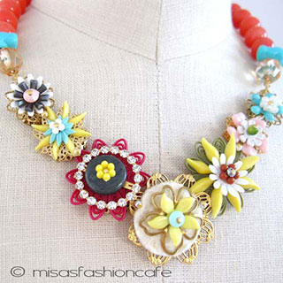 （画像用） NY お花ネックレス 　コーラル・マルチ