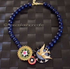 （画像用） NY お花ネックレス ネイビー・ゴールド
