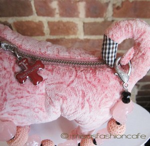 （画像用） クラッチ＆ハンドバッグ 　パグ　（ピンクのローズ）