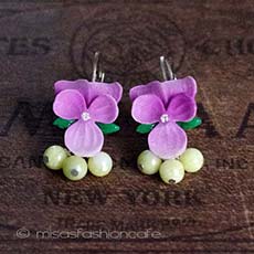 （画像用） スミレのお花　ピアス