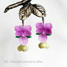 （画像用） スミレのお花　ピアス