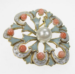（画像用） 天然珊瑚　ブローチ