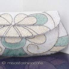 （画像用） クラッチ バッグ 　 アイボリーｘグリーン