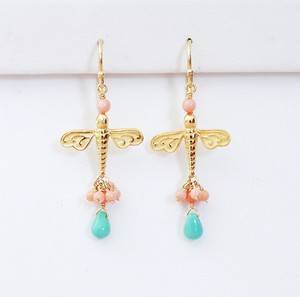 （画像用） ピアスまたはイヤリング 珊瑚ターコイズ　とんぼ