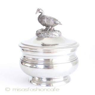 （画像用） 鴨カモのボウル カバー付き容器