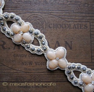 （画像用） ディーパ　グルナニ　 ヘアバンド　ピーチフラワー