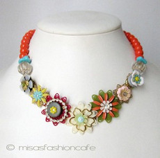 （画像用） NY お花ネックレス 　コーラル・マルチ