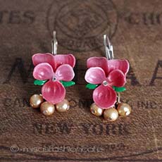 （画像用） スミレのお花　ピアス