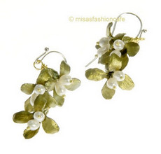 （画像用） Michaud ピアス 真珠のフラワー