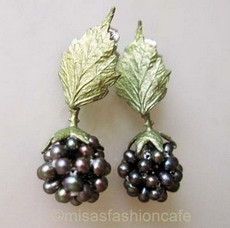 （画像用） マイケルミショー　ピアス ブラックラズベリー