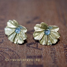 （画像用） マイケルミショー ピアス ブルートパーズの雫