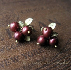 （画像用） マイケルミショー ピアス 真珠のクランベリー