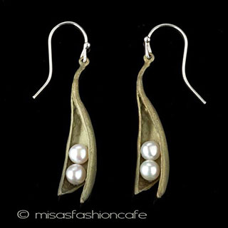 （画像用） ピアス　または　クリップ 真珠えんどう豆　再販！