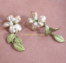 （画像用） Michaud ピアス 真珠つつじの花