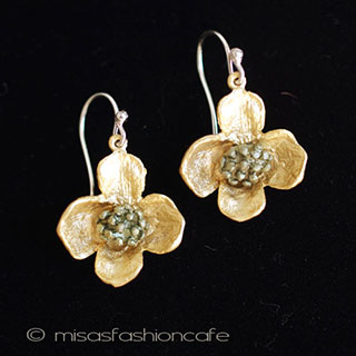 （画像用） ピアス　または　クリップ 24Kgpハナミズキ再販